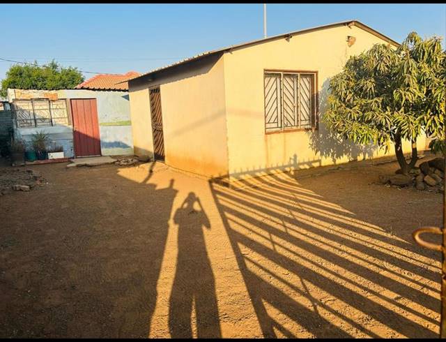 2 BEDROOM HOUSE FOR SALE IN SOSHANGUVE SOUTH